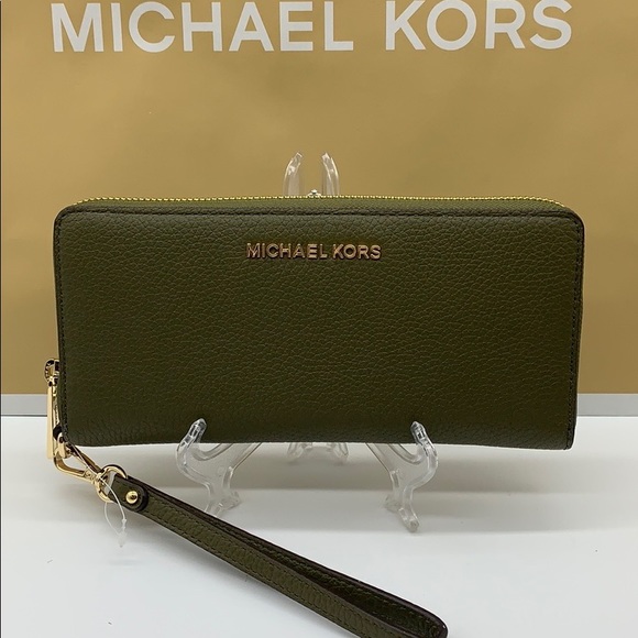 MICHAEL KORS JET SET TRAVEL LG TRVL CONTINENTAL Wristlet Wallet Phone Case NWT - Picture 11 of 16
